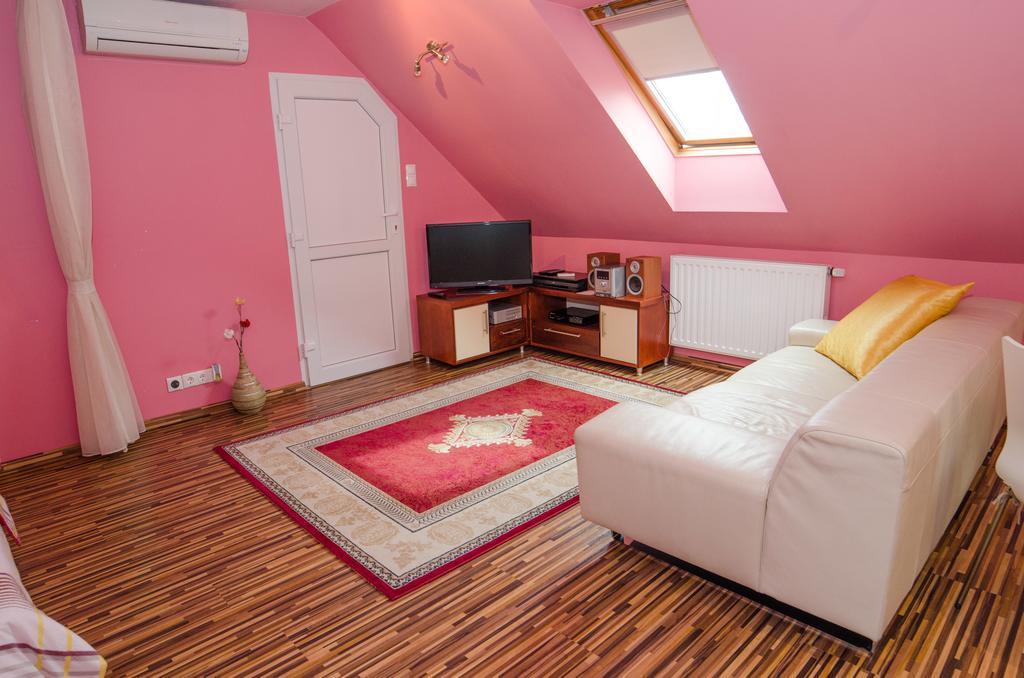 Kaman Vendeghaz Apartment Alsopahok Room photo